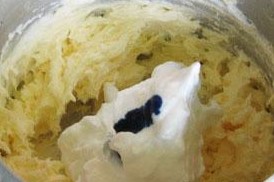 Взбивание сливочно-белкового крема