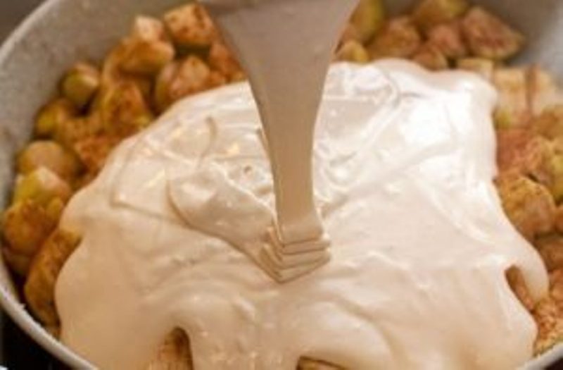 Бисквитная шарлотка: рецепт с фото