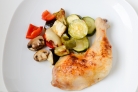 Курица, запеченная с овощами в духовке