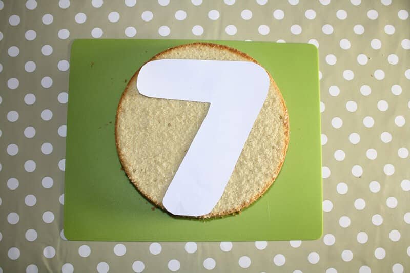 Как сделать цифру 7 из бисквита