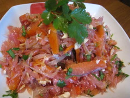 Тайский лососевый салат