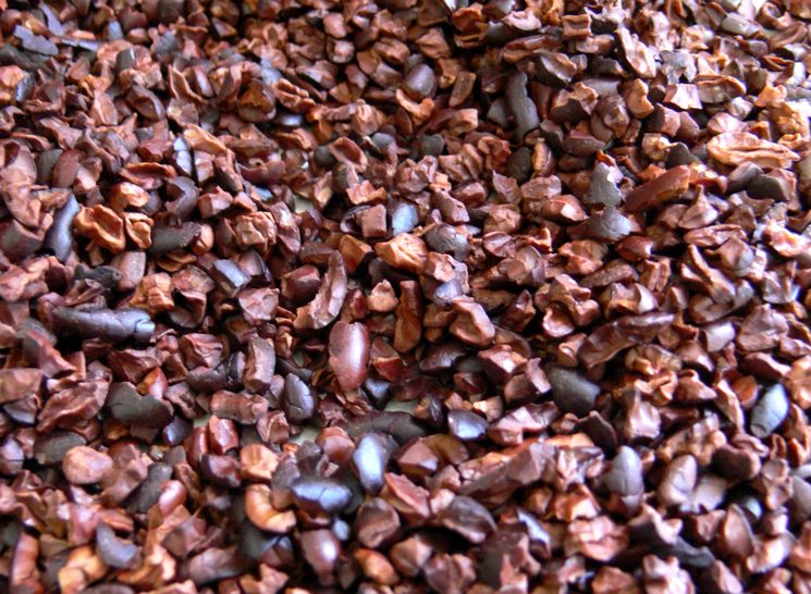Обжаренные какао-бобы